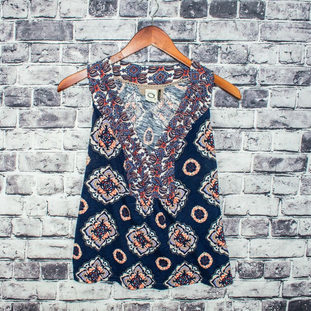 AKEMI + Kin Women's Vneck Sleeveless Cami Blouse Blue Floral Size Small